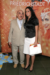 Artur Brauner, Nora Klaass