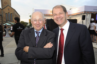 Stefan Aust, Olaf Scholz