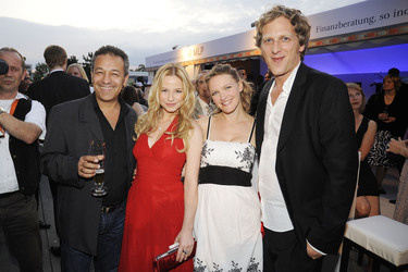 Yüksel Yüsgüler, Theresa Scholze, Kai Lentrodt