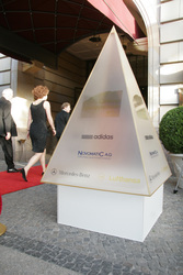 Goldene Sportpyramide