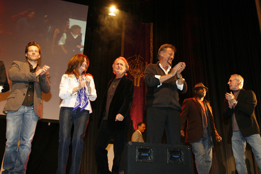 Jamie Bamber, Mary McDonnell, René Auberjonois, John de Lancie, LeVar Burton, Brent Spiner