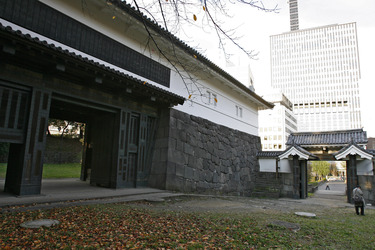 Shimizumon Tor in den Kaiserlichen Gärten