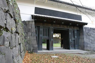 Shimizumon Tor in den Kaiserlichen Gärten