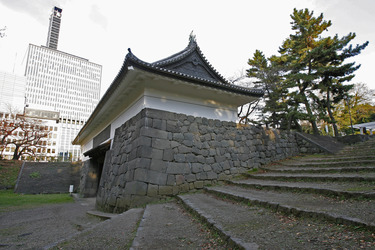 Shimizumon Tor in den Kaiserlichen Gärten