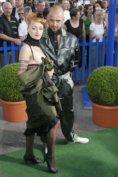 Nora Chaskel / Ginger Sin, Shady Grey