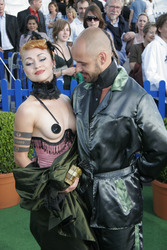 Nora Chaskel / Ginger Sin, Shady Grey