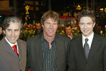 Paul Weitz, Dennis Quaid, Topher Grace