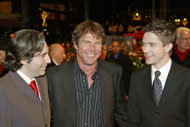 Paul Weitz, Dennis Quaid, Topher Grace