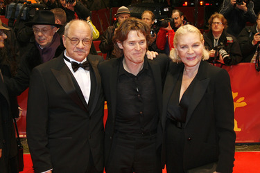 Paul Schrader, Willem Dafoe, Lauren Bacall