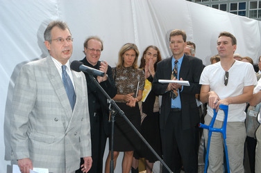 Roy S. Weatherston, Thomas Flierl