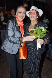 Barbara Schöne mit Freundin