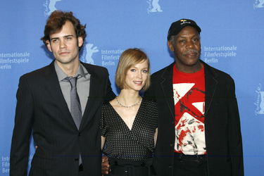 Rossif Sutherland, Laura Regan, Danny Glover