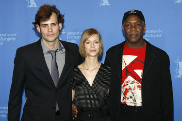 Rossif Sutherland, Laura Regan, Danny Glover