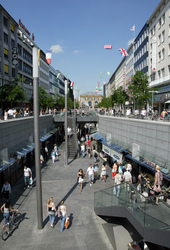 Niki de Saint Phalle Promenade und Hauptbahnhof