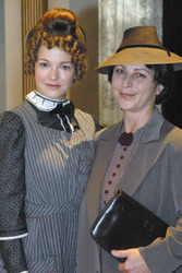 Hannah Herzsprung, Bettina Redlich