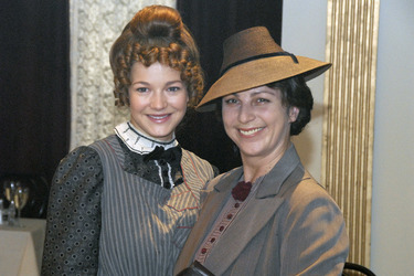 Hannah Herzsprung, Bettina Redlich