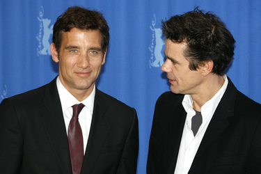 Clive Owen, Tom Tykwer