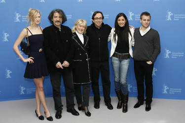 Siobhán Hewlett, Miki Manojlovic, Marianne Faithfull, Sam Garbarski, Dorka Gryllus, Kevin Bishop