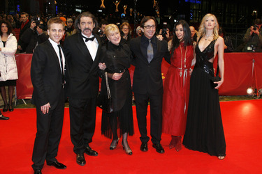 Kevin Bishop, Miki Manojlovic, Marianne Faithfull, Sam Garbarski, Dorka Gryllus, Siobhán Hewlett
