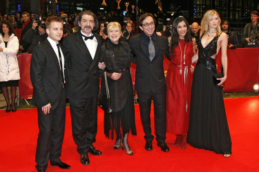 Kevin Bishop, Miki Manojlovic, Marianne Faithfull, Sam Garbarski, Dorka Gryllus, Siobhán Hewlett