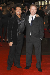 Mark Millar (rechts) mit Begleitung