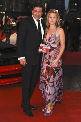 Tamer Hassan mit Begleitung