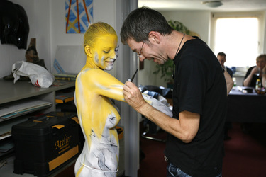 Jörg Düsterwald mit Model Melanie