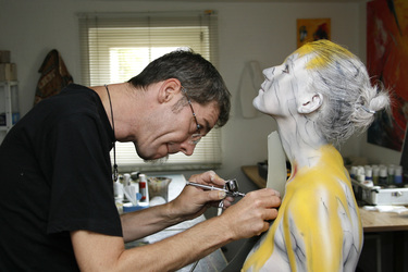 Jörg Düsterwald mit Model Melanie