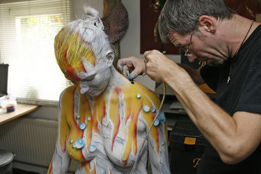 Jörg Düsterwald mit Model Melanie