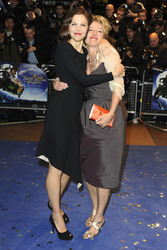 Maggie Gyllenhaal, Emma Thompson