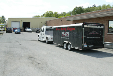 OCC Chopper Transporter vor Werkstatt