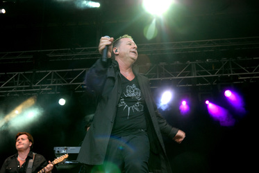 Charlie Burchill, Jim Kerr