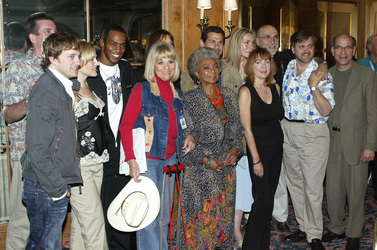 Richard Arnold, Tom Lenk, Julie Benz, Anthony Montgomery, Grace Lee Whitney, Musetta Vander, Nichelle Nichols, Ed Wasser, Virginia Hey, Lolita Fatjo, Tony Amendola, Larry Nemececk, Robert Picardo