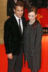 Clive Owen, Sarah-Jane Fenton