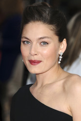 Alexa Davalos