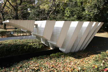 Brunnen am Weg zum Yasukuni-Schrein