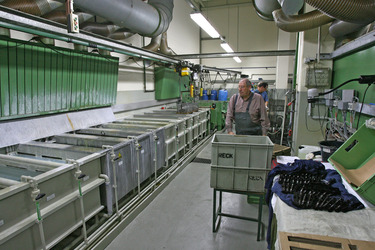 Färben der Zinkteile