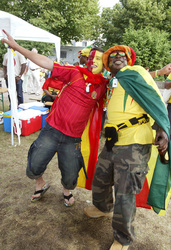 Fans aus Spanien und Ghana