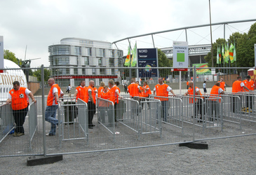 Eingang zur AWD-Arena
