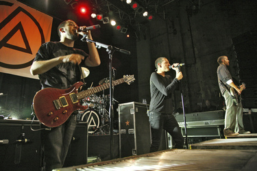 Mike Shinoda, Chester Bennington, David Farrell