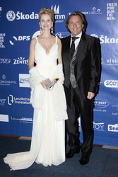 Naomi Valeska Salz, Otto Kern