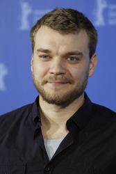 Pilou Asbaek