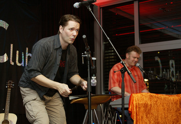 Nico Walser, Wolfgang Grieger