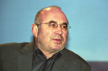 Bob Hoskins