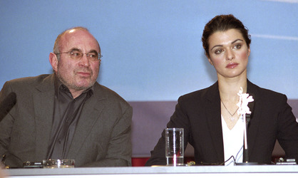 Bob Hoskins, Rachel Weisz