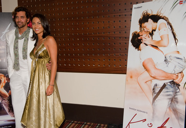 Hrithik Roshan, Bárbara Mori