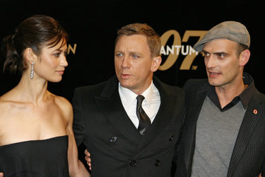 Olga Kurylenko, Daniel Craig, Anatole Taubman
