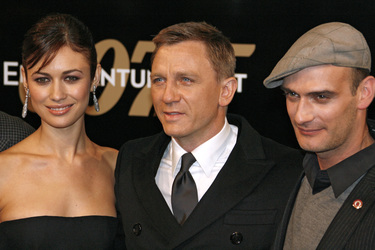 Olga Kurylenko, Daniel Craig, Anatole Taubman
