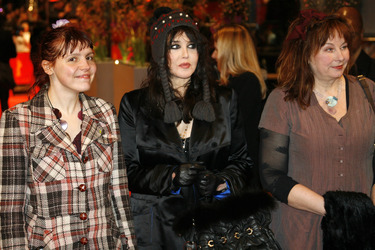 Miss Ming, Isabelle Adjani, Yolande Moreau