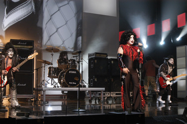 Joseph James Fatale - Mini Gene, Travis Ellis - Mini Peter, Terra Jole - Mini Paulina, Wilbur Mullet - Mini Ace